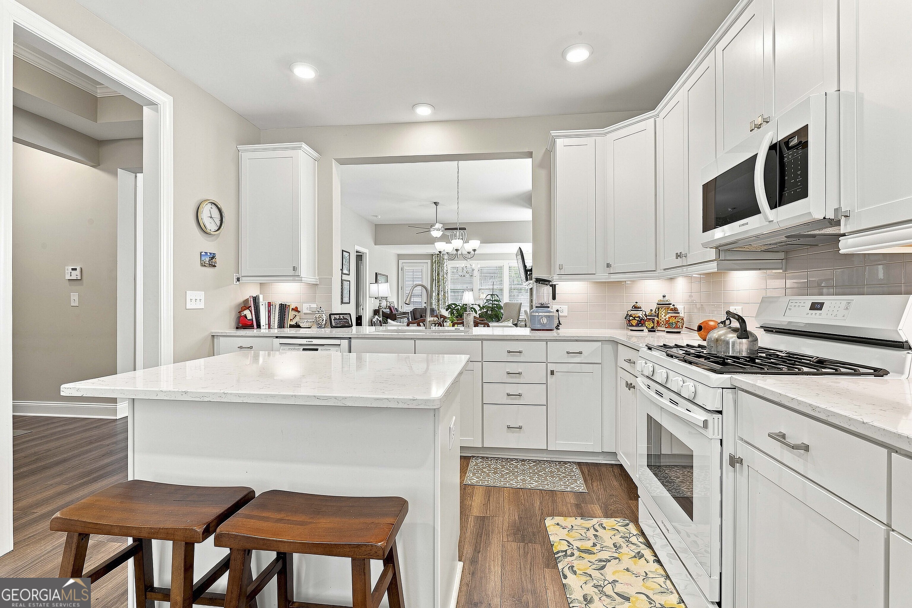 200 Sweetbay Court Property Photo 8