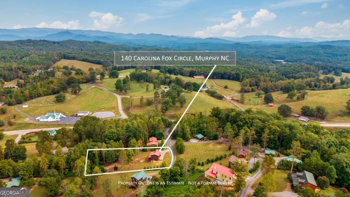 140 Carolina Fox Circle Property Photo 4