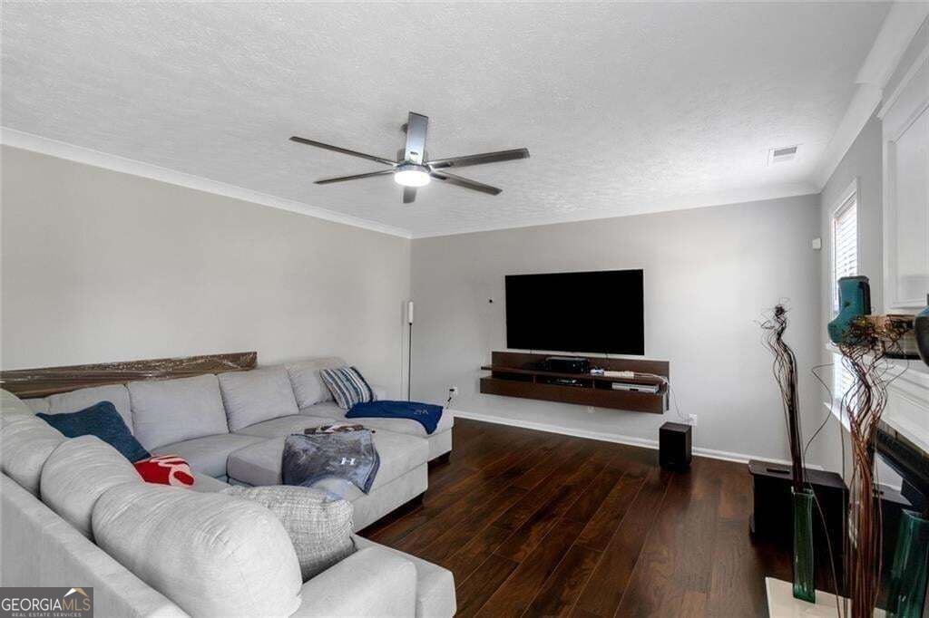 3152 Spruce Way Property Photo 7