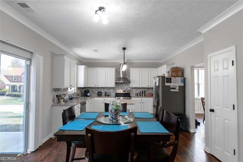 3152 Spruce Way Property Photo 12