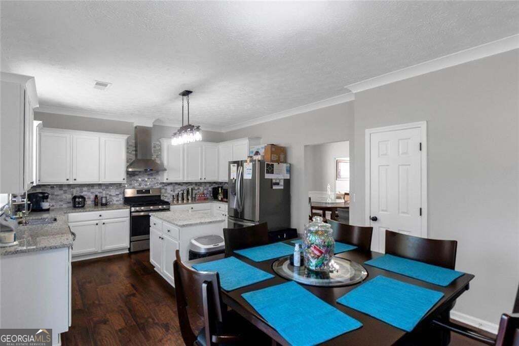3152 Spruce Way Property Photo 13