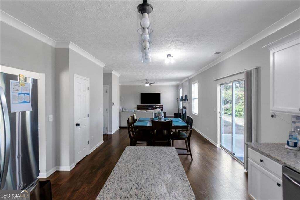3152 Spruce Way Property Photo 15