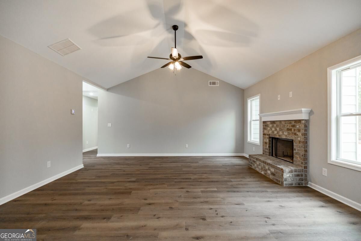 3584 Saddlebrook Drive Property Photo 7