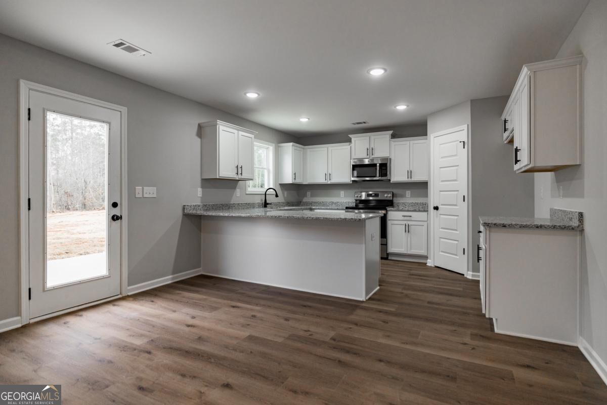 3584 Saddlebrook Drive Property Photo 10