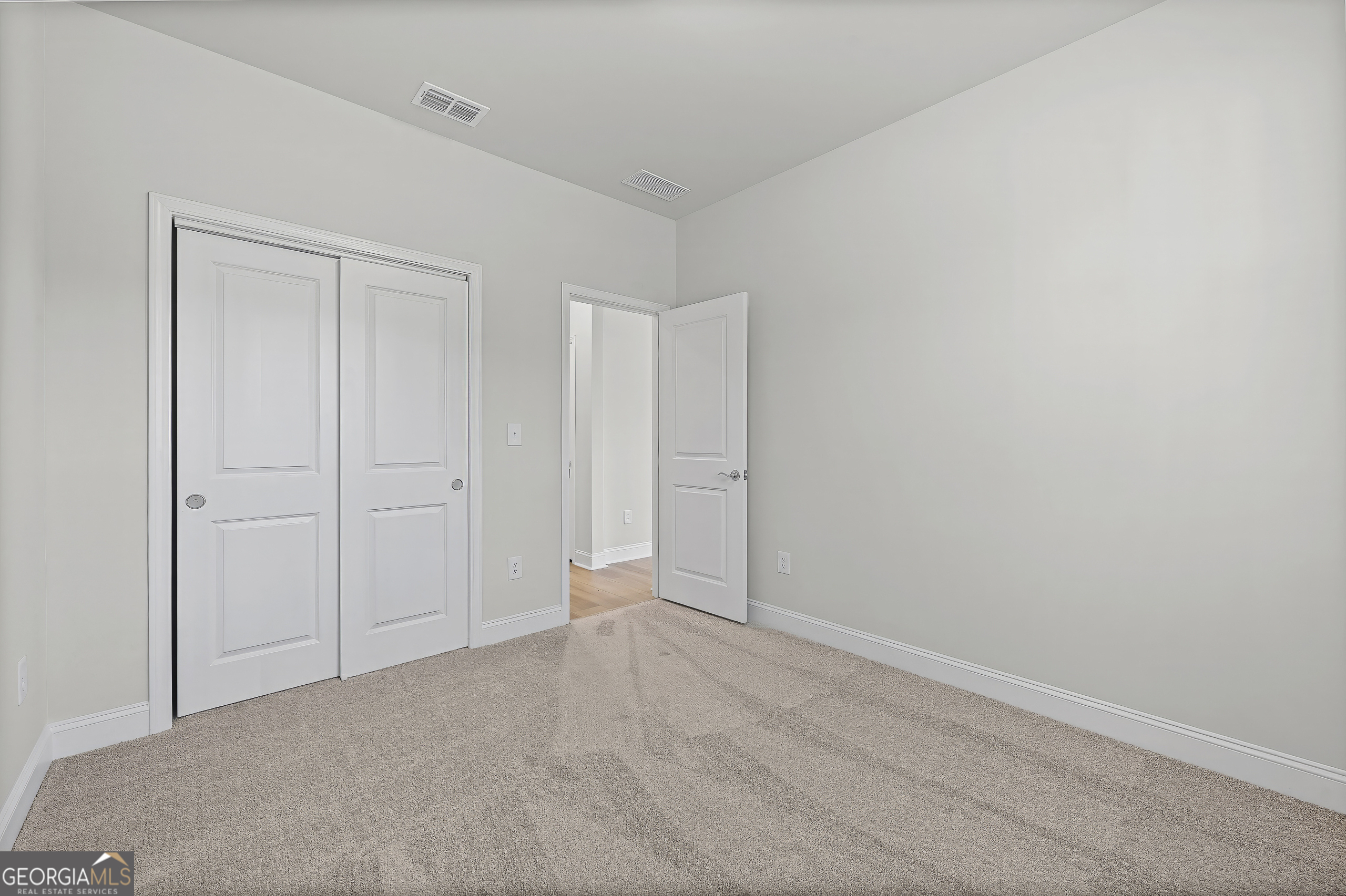 252 Nesta Grove Drive Property Photo 7