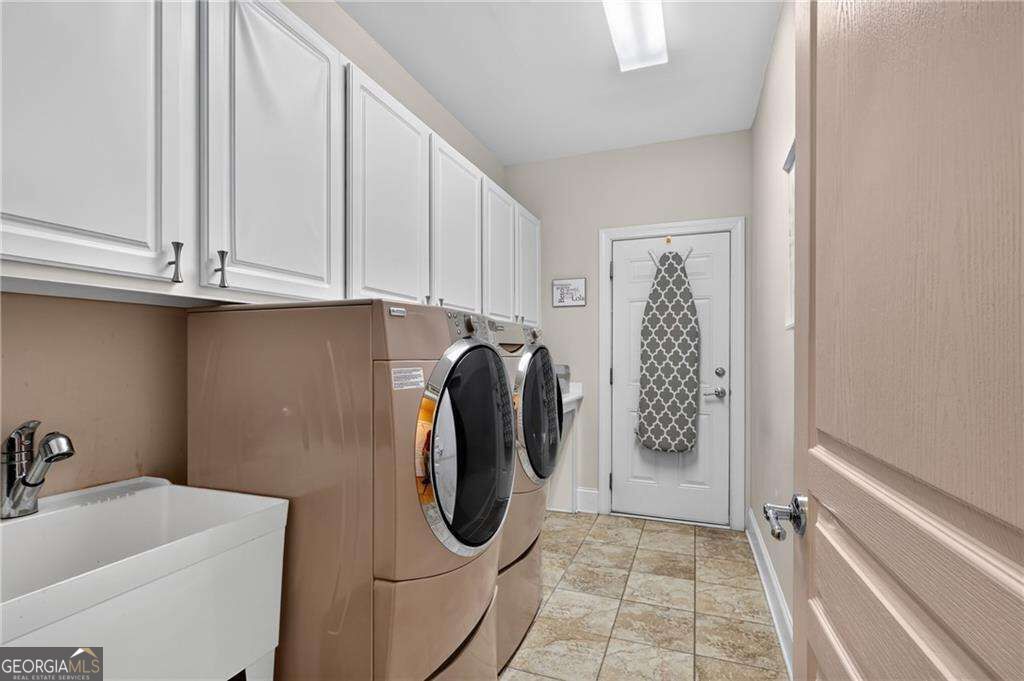 4640 Notting Hill Drive Property Photo 27