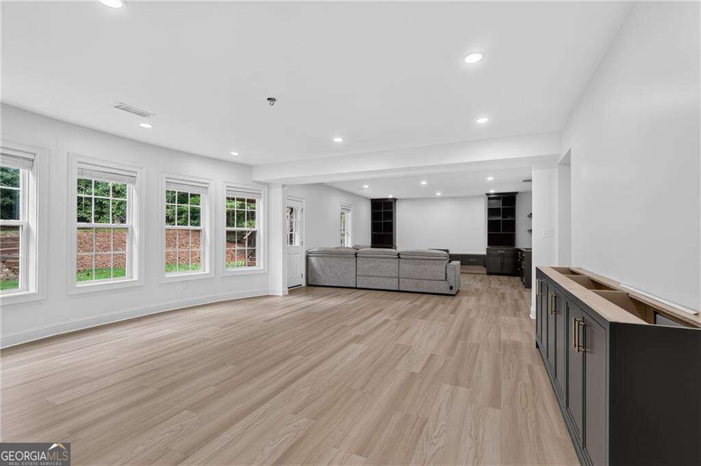 4640 Notting Hill Drive Property Photo 28