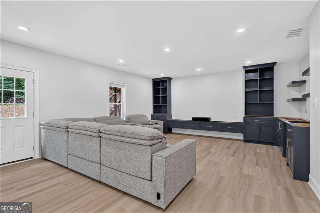 4640 Notting Hill Drive Property Photo 29