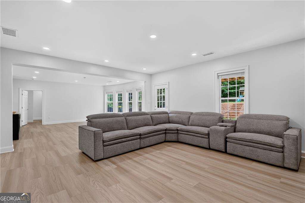 4640 Notting Hill Drive Property Photo 30