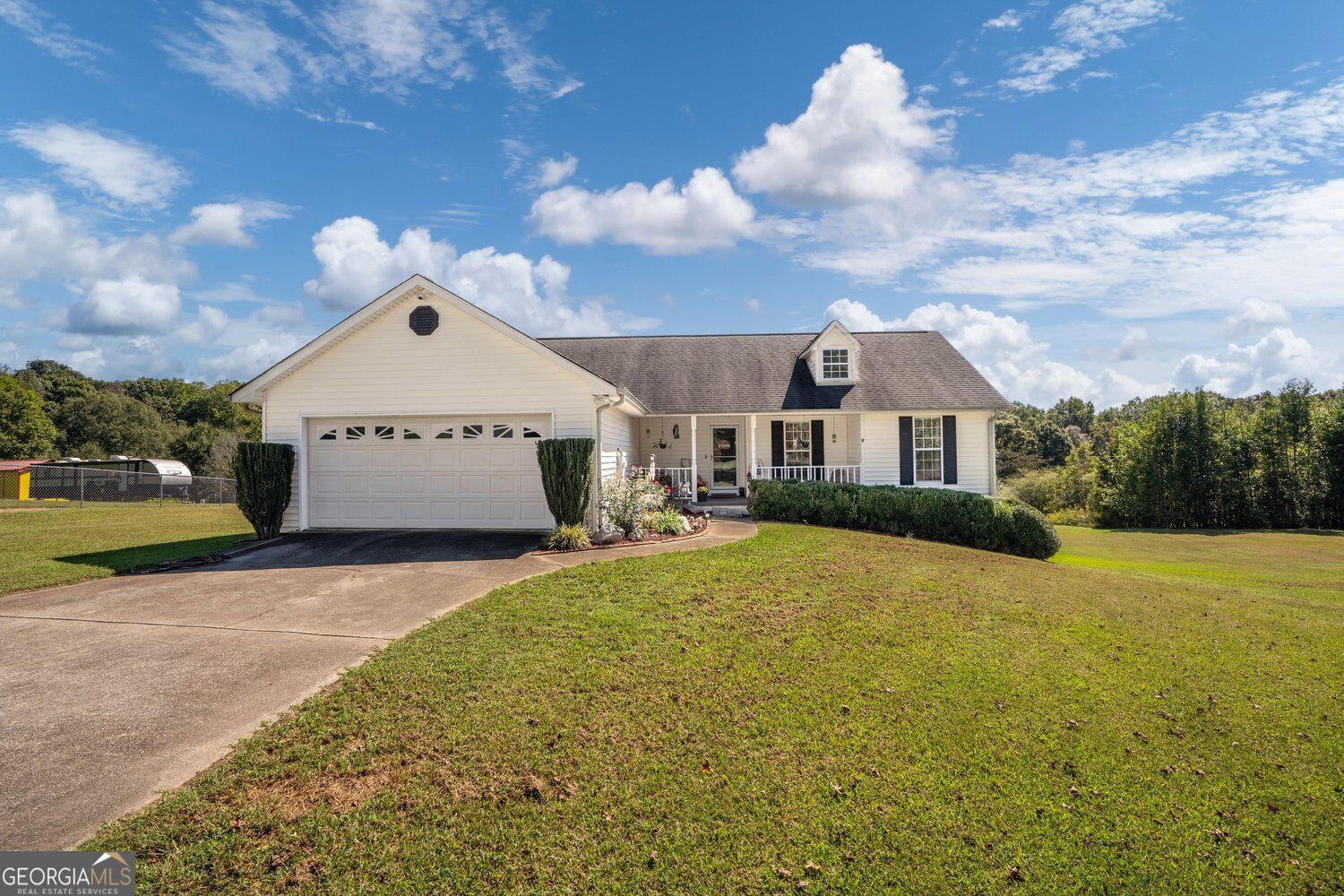 4630 Gillsville Highway Property Photo 1
