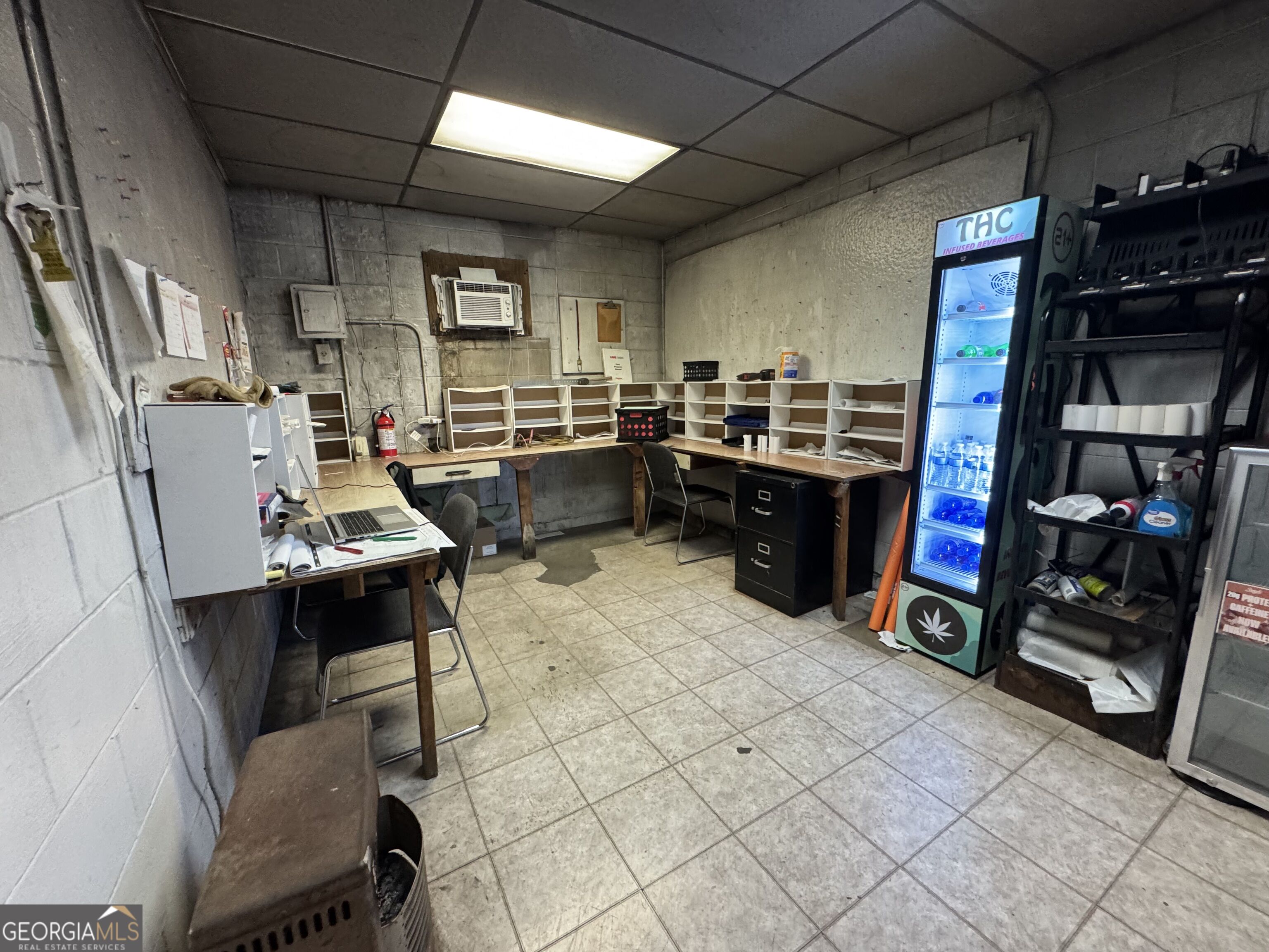 943 Chestnut Street Property Photo 6