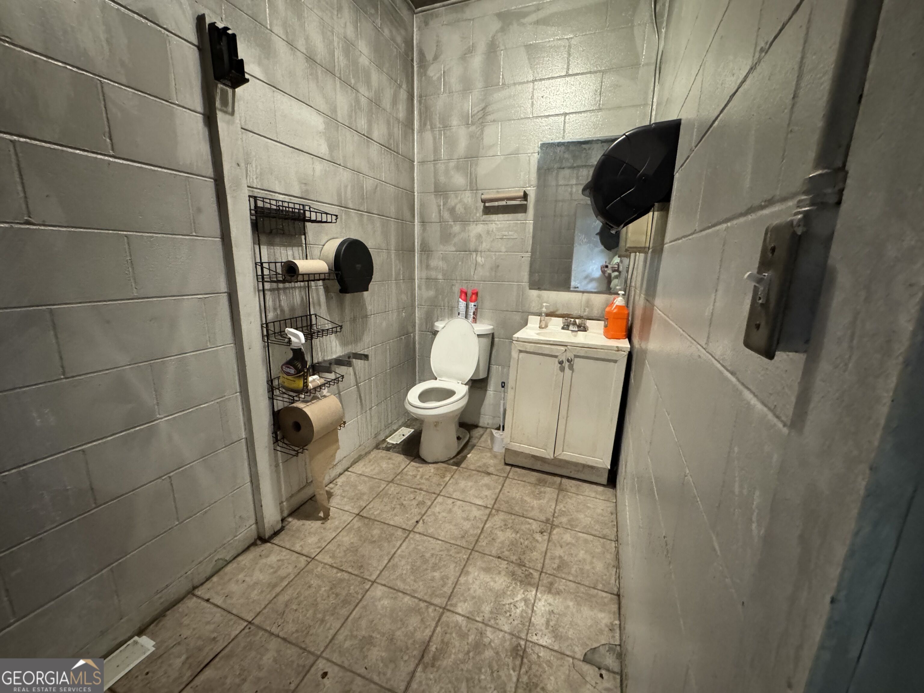 943 Chestnut Street Property Photo 7