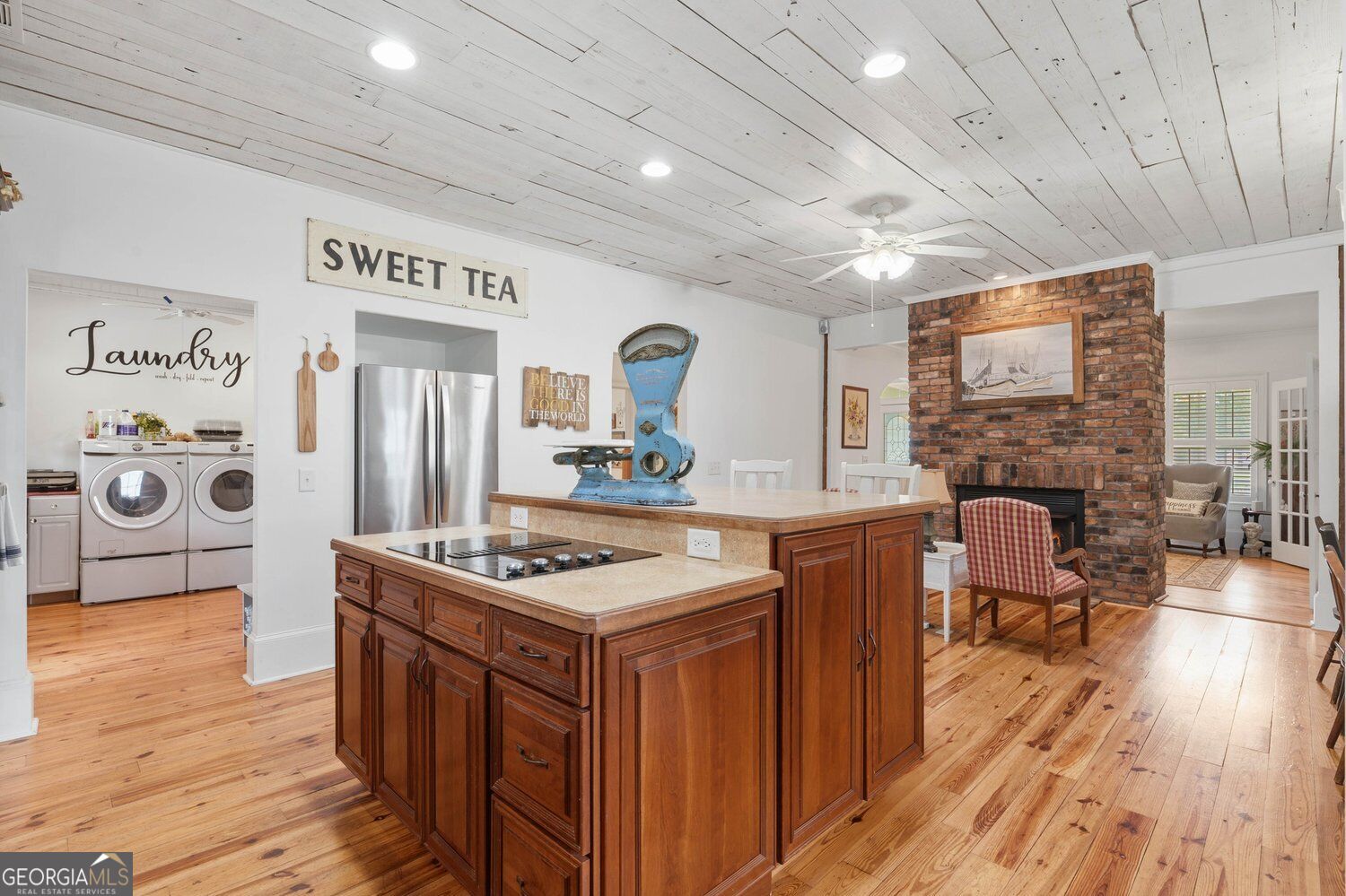 52 Ridge Street Property Photo 6