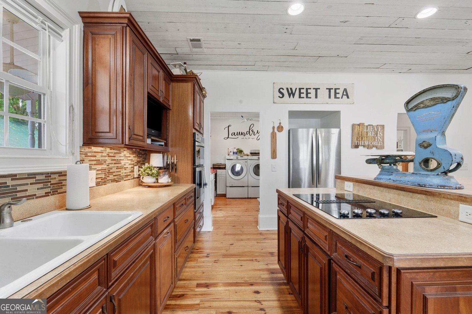 52 Ridge Street Property Photo 7