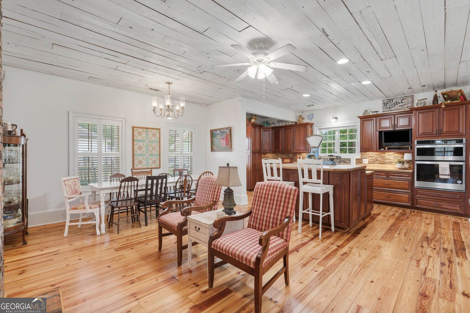 52 Ridge Street Property Photo 14