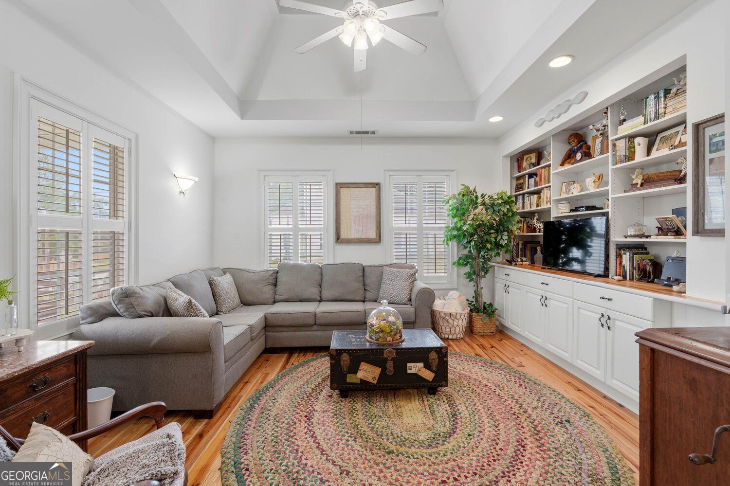 52 Ridge Street Property Photo 17