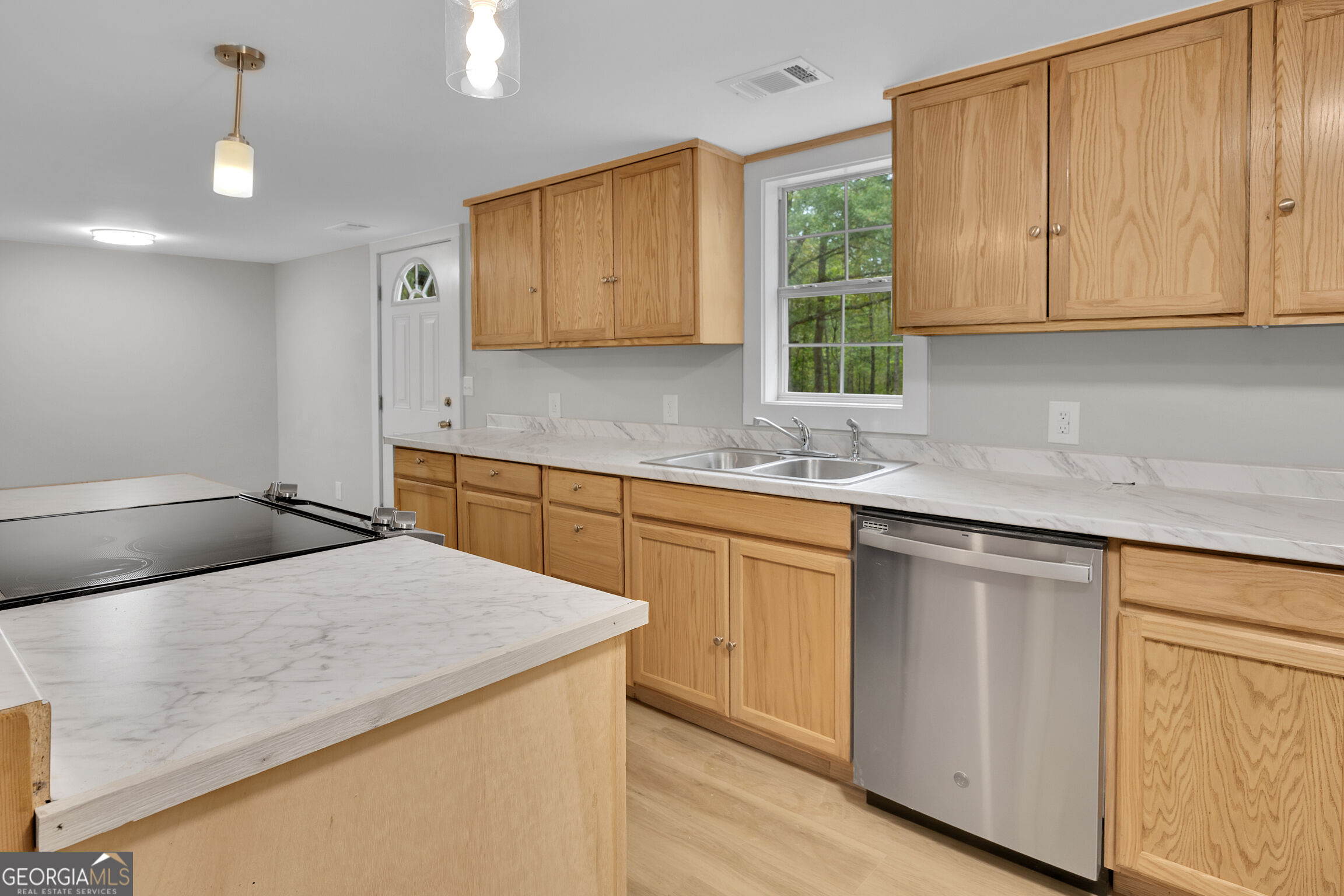 215 Falcon Ridge Property Photo 7