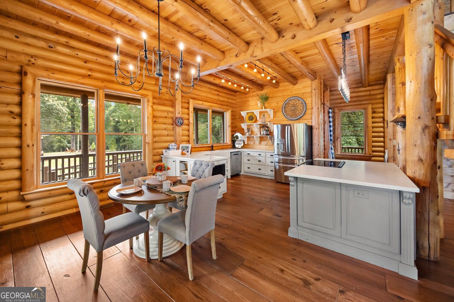 110 Caspian Trail Property Photo 2