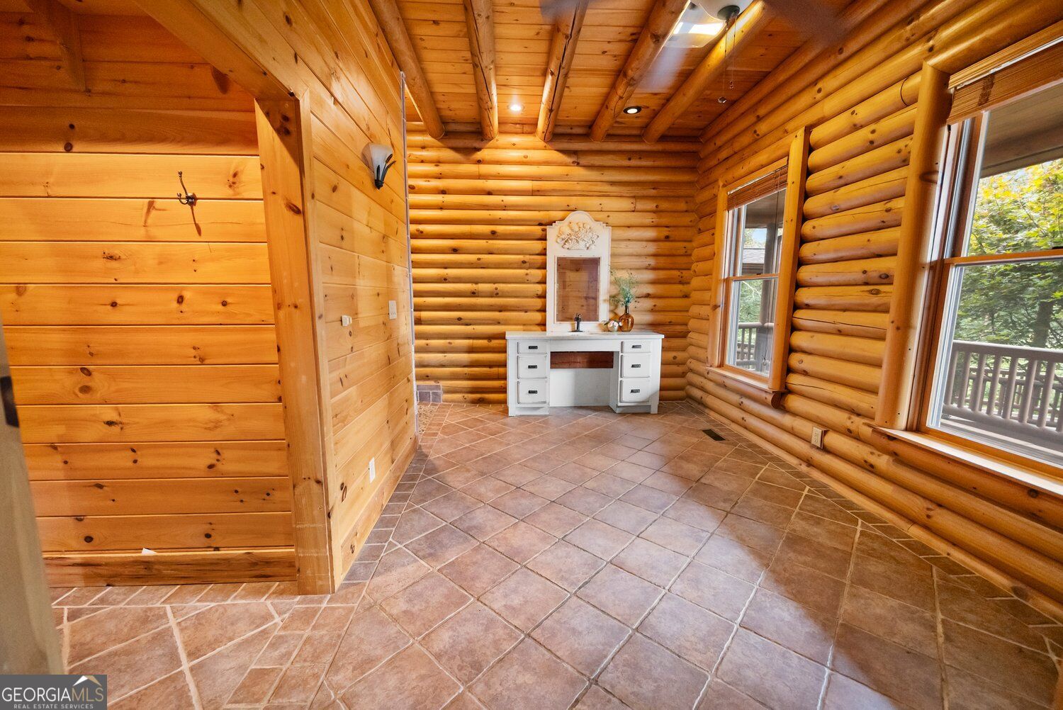 110 Caspian Trail Property Photo 21