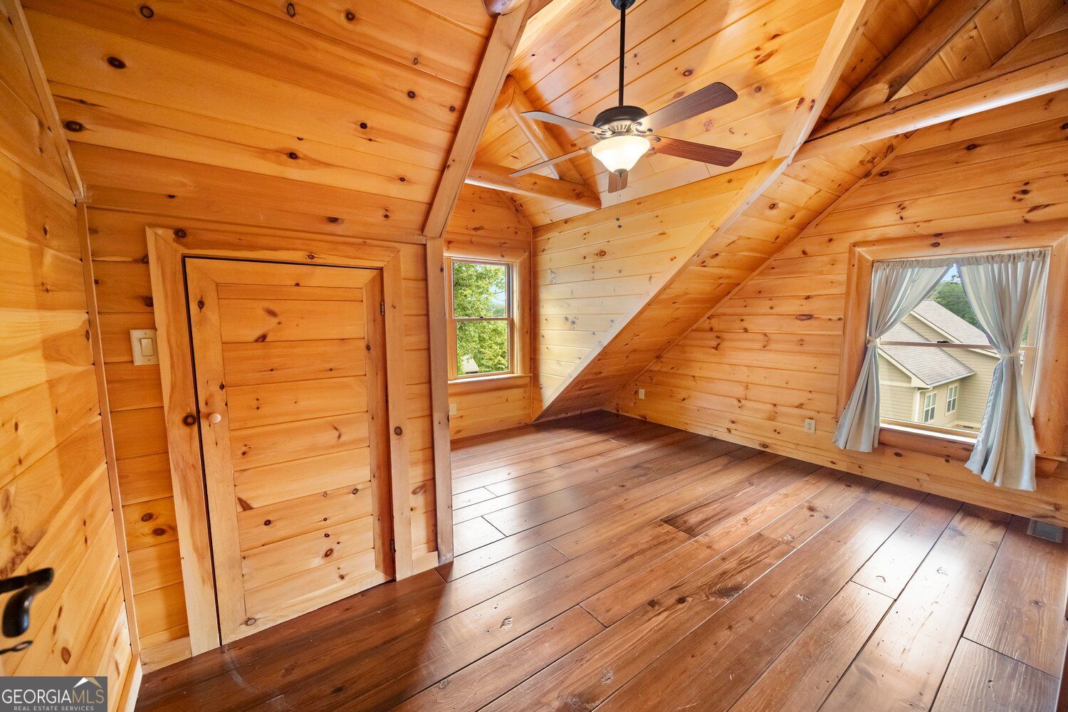 110 Caspian Trail Property Photo 37