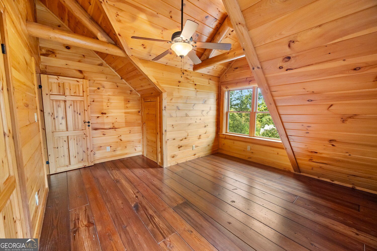 110 Caspian Trail Property Photo 39