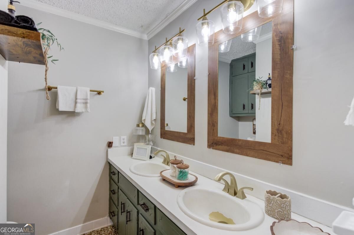 5347 Teakwood Drive Property Photo 11