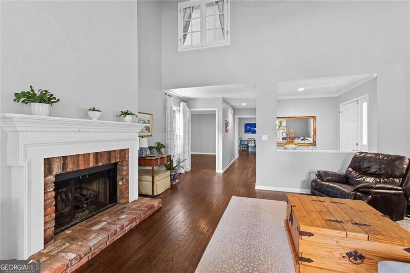 1055 Club Place Ne Property Photo 9
