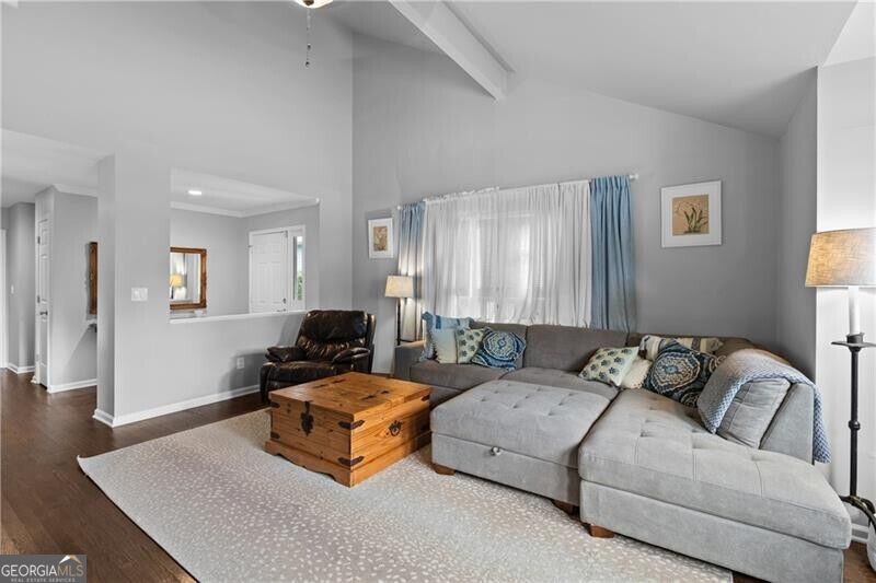 1055 Club Place Ne Property Photo 10