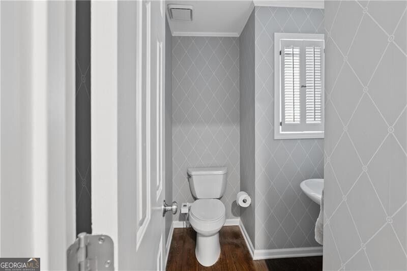 1055 Club Place Ne Property Photo 13