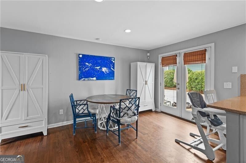 1055 Club Place Ne Property Photo 18