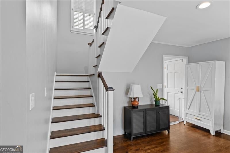 1055 Club Place Ne Property Photo 21