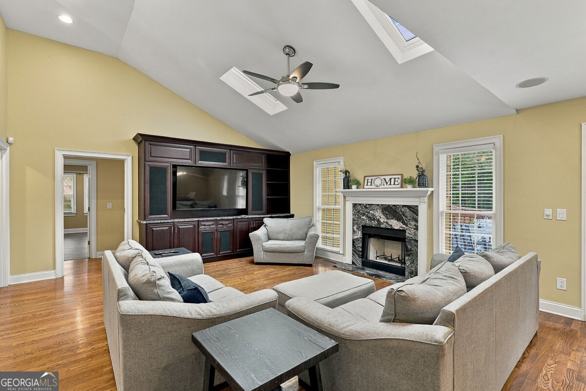 2460 Due West Circle Nw Property Photo 3