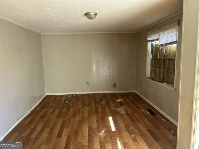 1121 Lyons Street Property Photo 3
