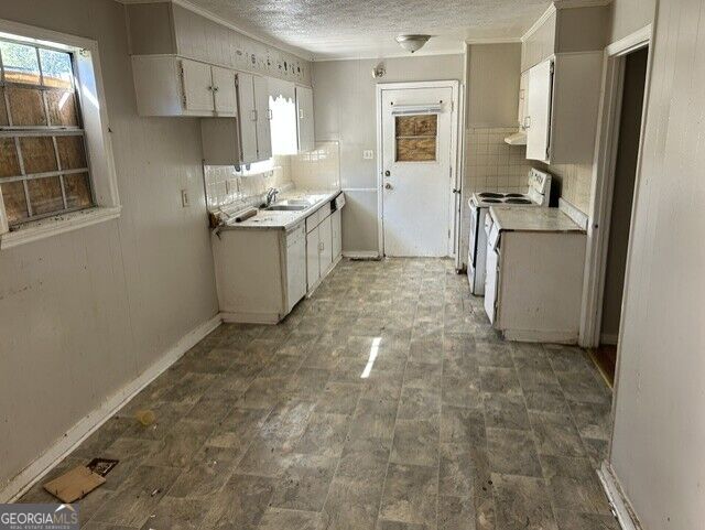 1121 Lyons Street Property Photo 6