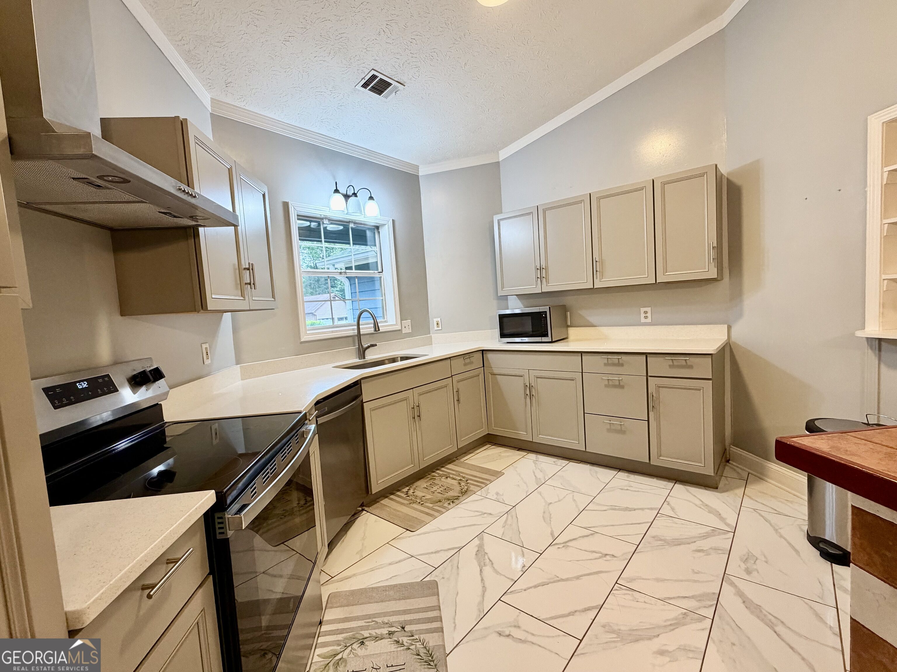 659 Pine Ridge Trail Se Property Photo 6