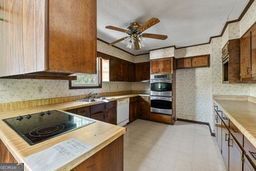 520 Morris Road Property Photo 8