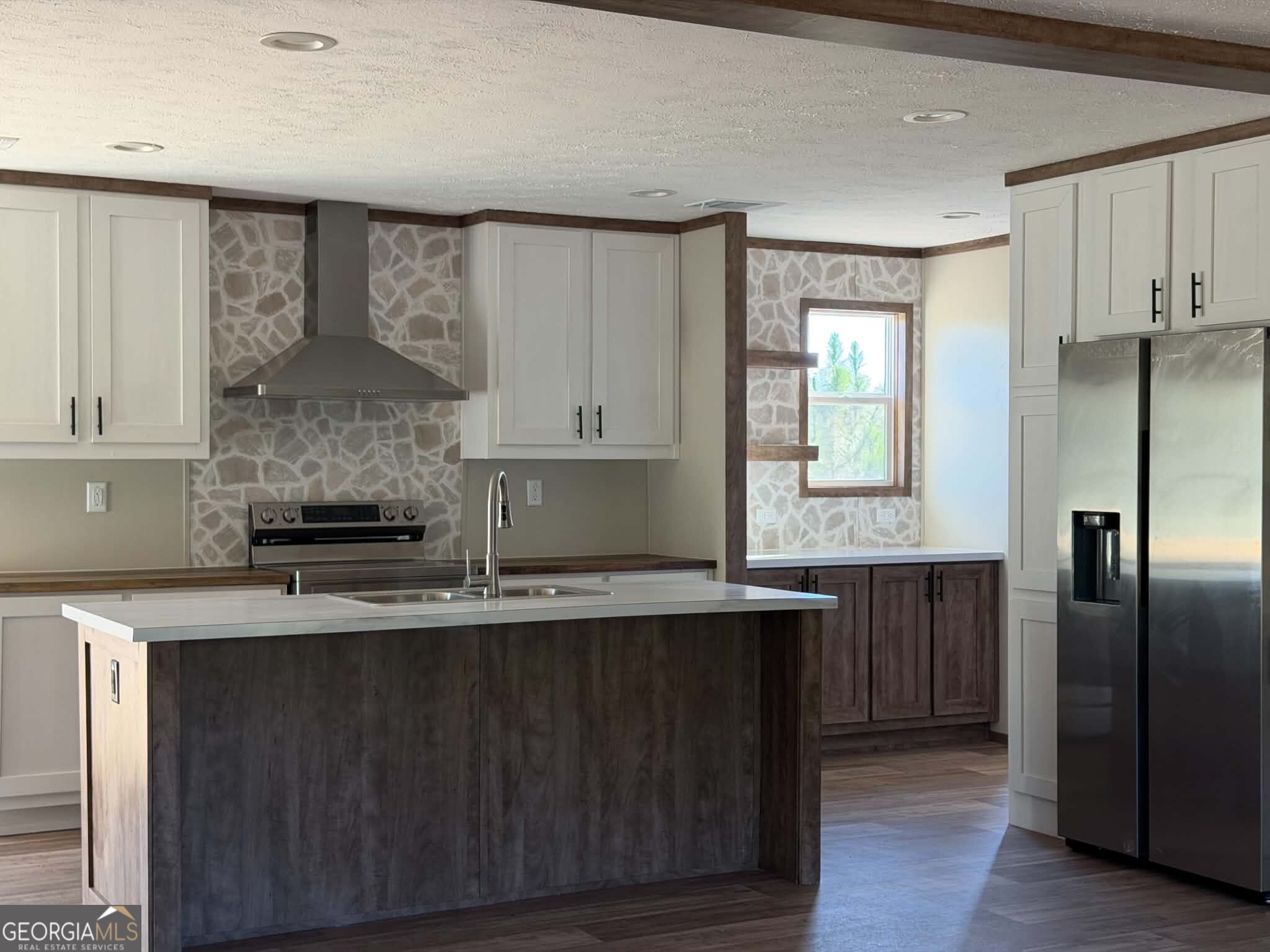 2096 Sellers Road Property Photo 5