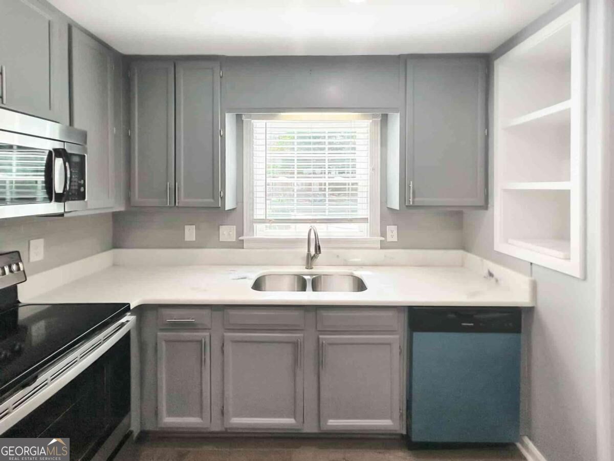 1044 Oaks Parkway Se Property Photo 9