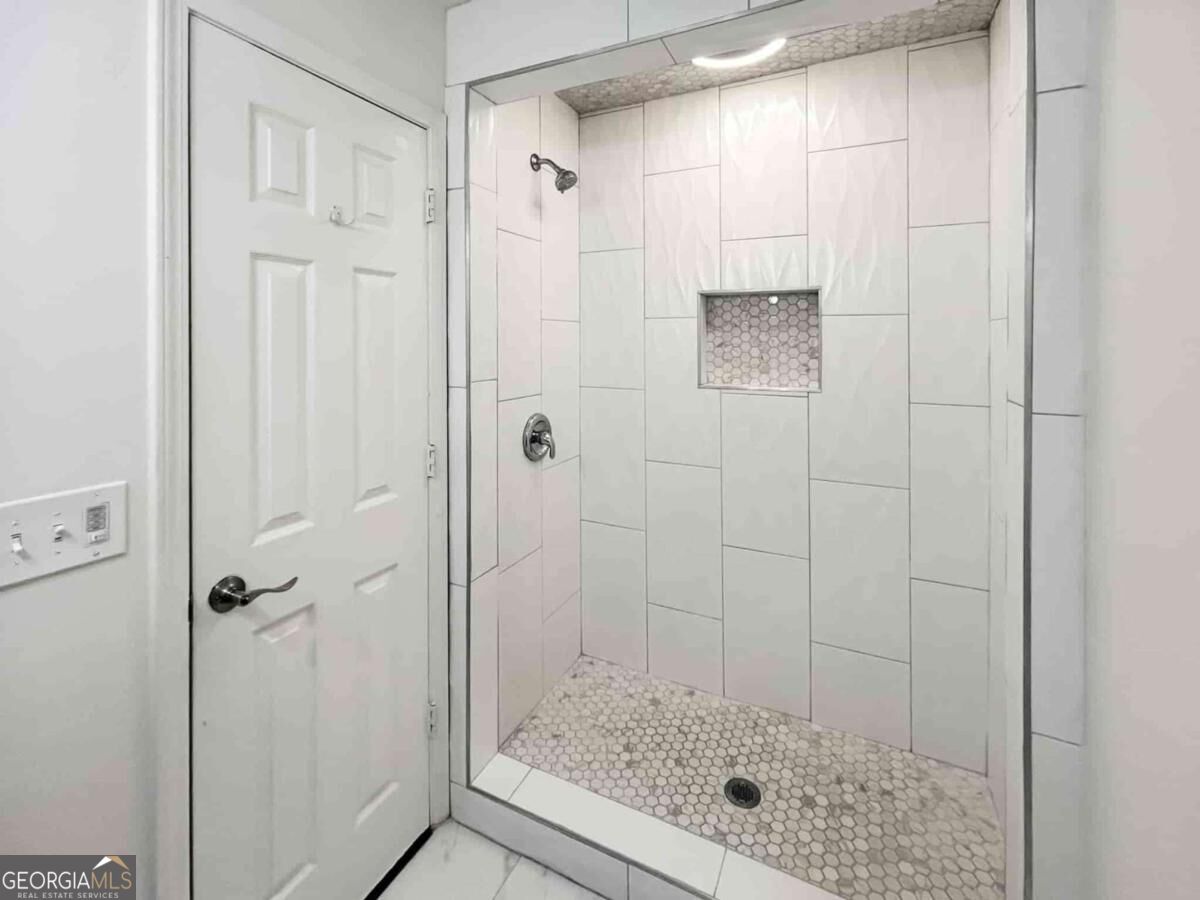 1044 Oaks Parkway Se Property Photo 21