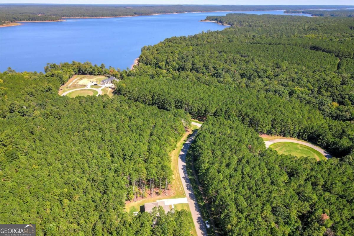 1165 Watersedge Cove Property Photo 8