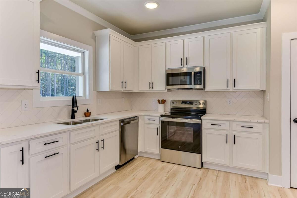 1165 Watersedge Cove Property Photo 12