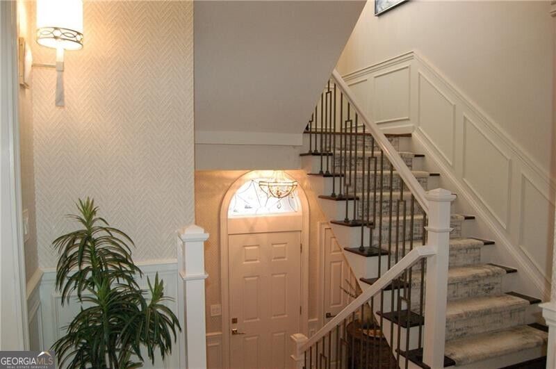 9025 Niblic Drive Property Photo 4