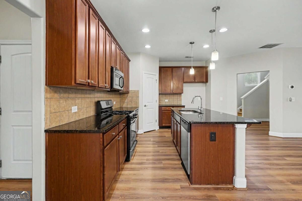 1085 Madison Avenue Property Photo 12