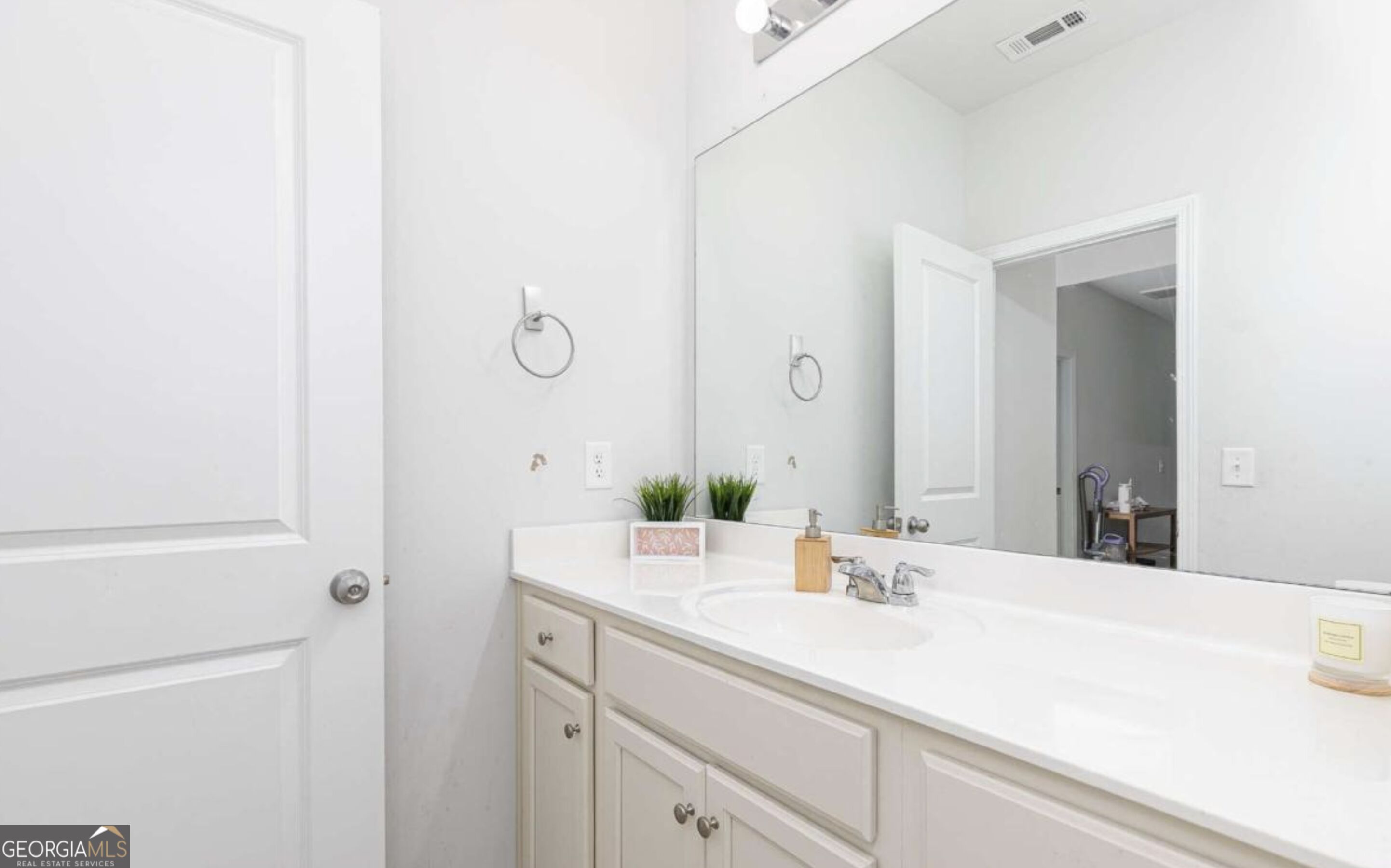 75 Deven Drive Property Photo 10