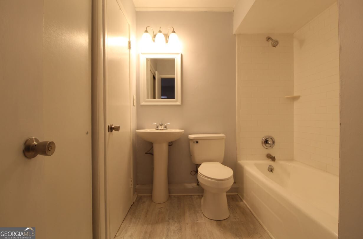 100 Tyler Street Nw # B Property Photo 5