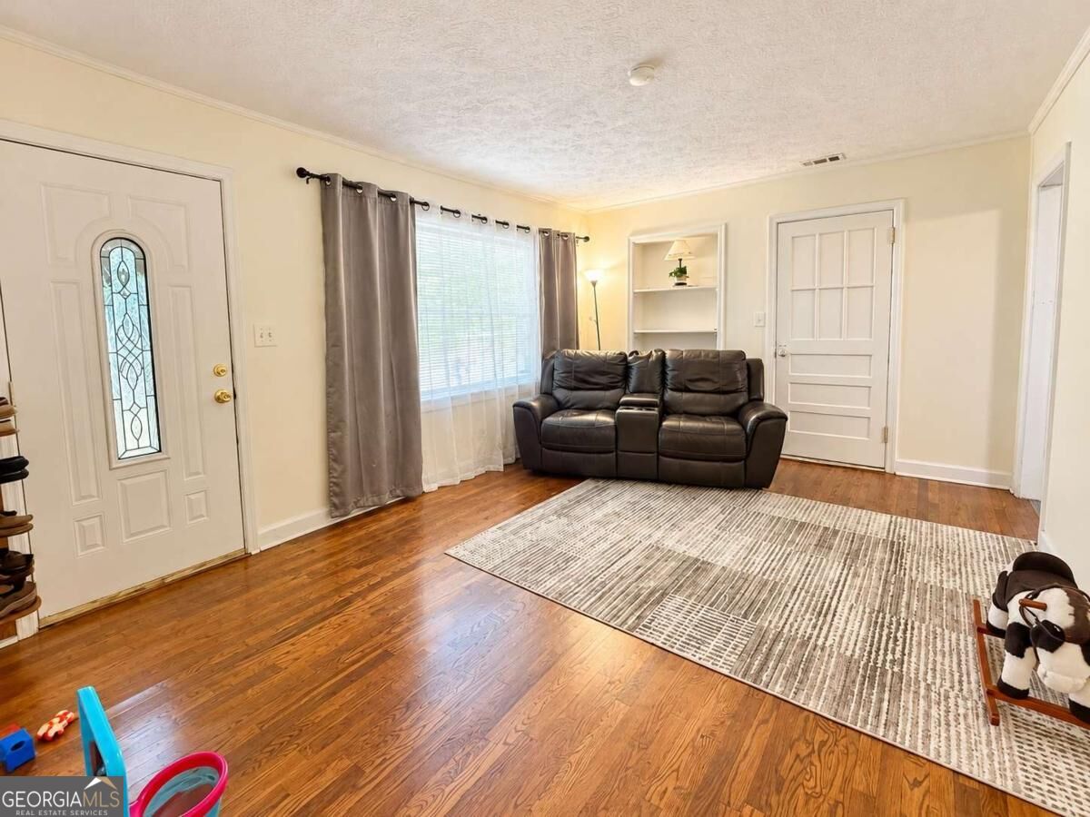 4195 Hanes Drive Property Photo 3