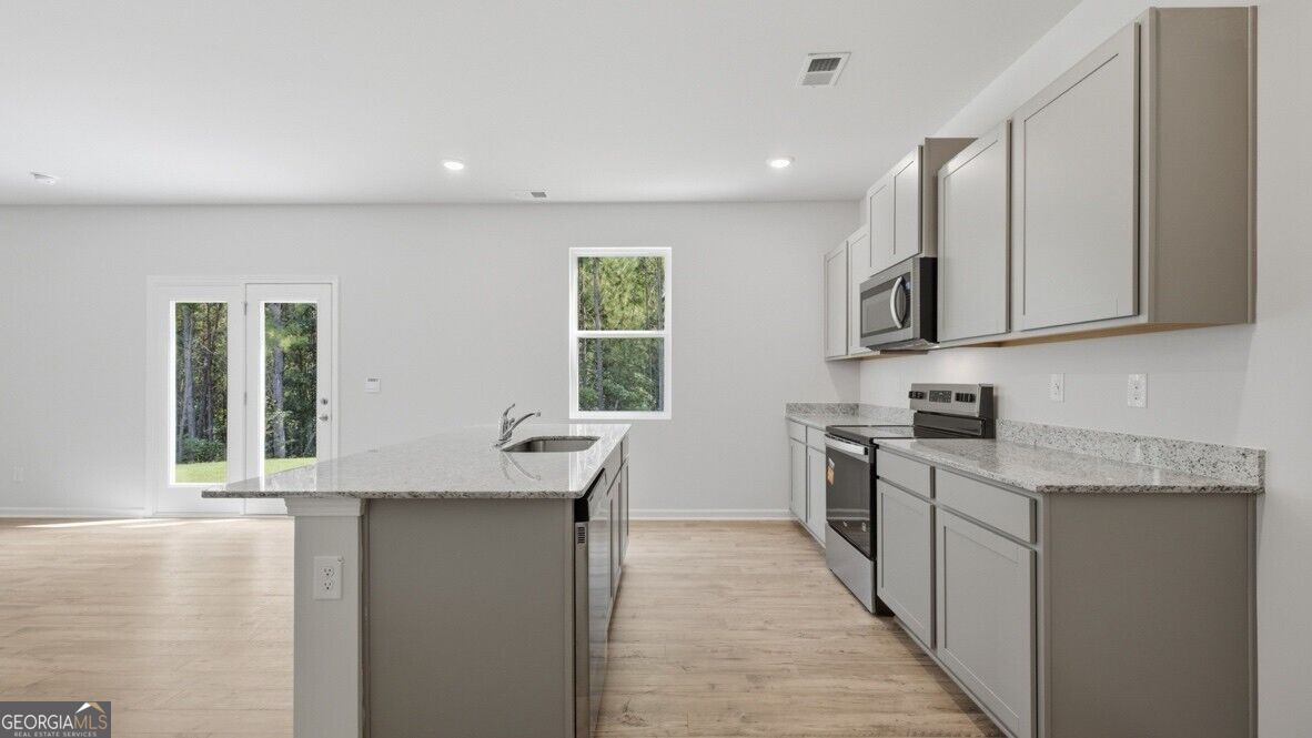 101 Arbor Creek Drive Property Photo 8
