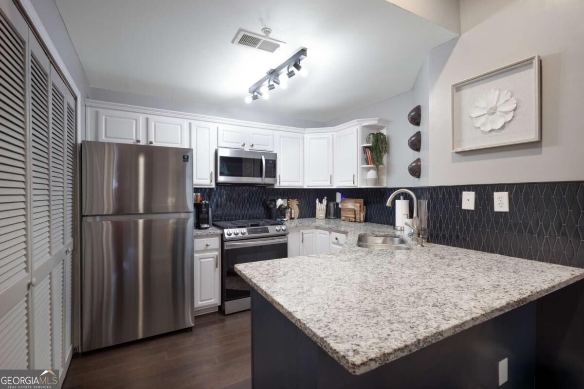 4006 Orchard Hill Terrace Property Photo 8