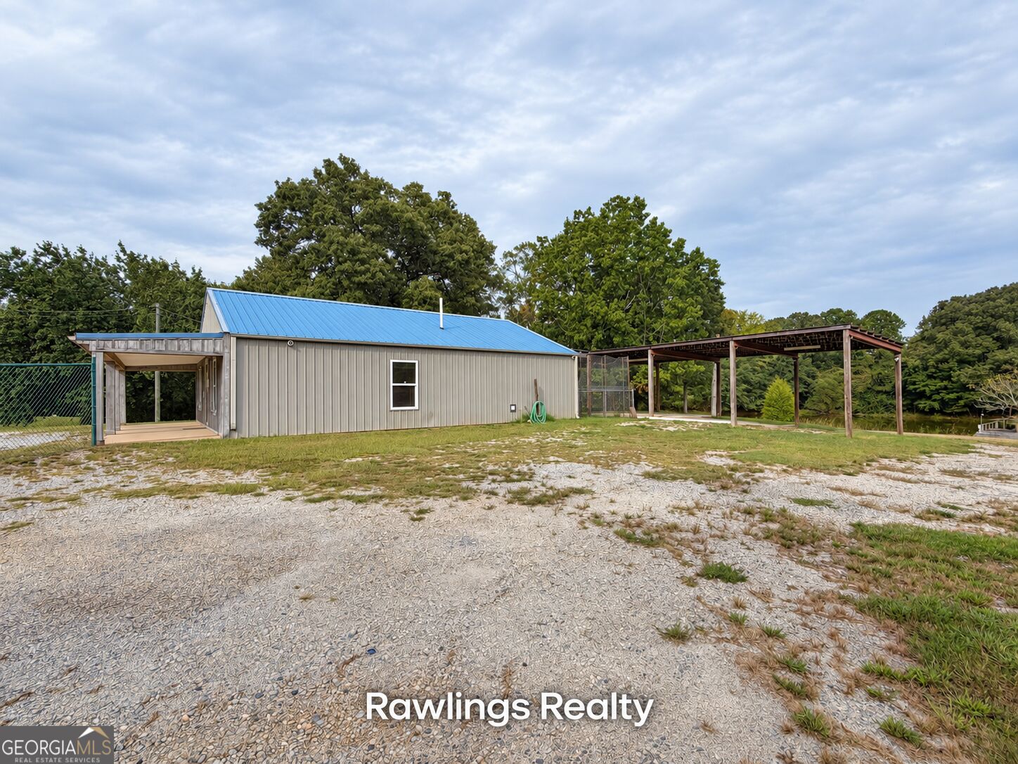 1041 Old Hwy 41 Property Photo 5