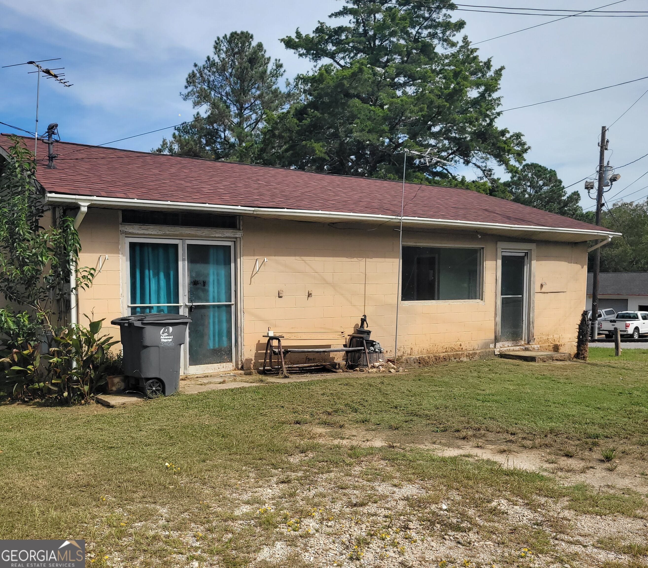 3406 & 3408 Veterans Memorial Parkway Property Photo 4